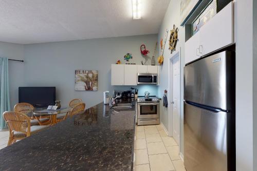 Charming Coastal Getaway with a Private Balcony - Short Drive to Dining photo 11