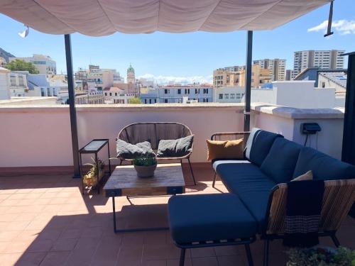 Main Street with Private Roof Terrace, Spacious, Bright!