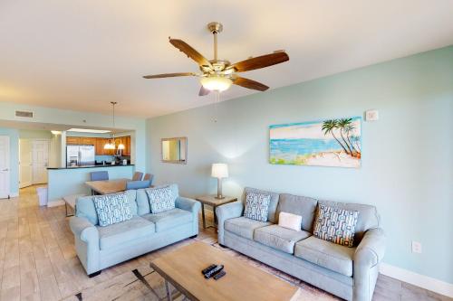 Well-equipped & located seventh-floor condo with balcony shared gym pool & more photo 8