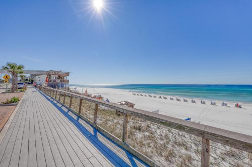 Fifth-floor condo with furnished balcony beach access & views shared pool & gym photo 25