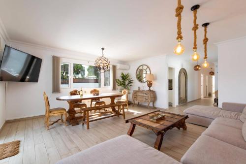 Villa Leona Carmen by Villa Plus