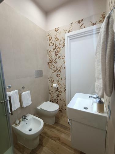 Mr White's House Apartment photo 27