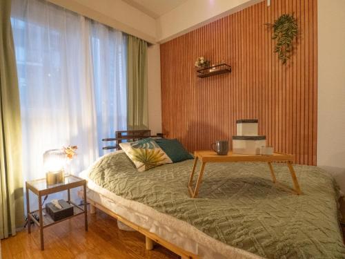 7minute walk from Ebisu Station ,1R , 3 min to Shibuya and 8 min to Shinjuku by train from the nearest station