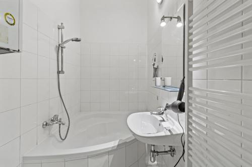 1BR Sleeps 6 - 3 min to U6 Nußdorfer Straße - Near Volksoper