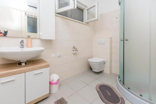 Beachfront Apartments Lozica