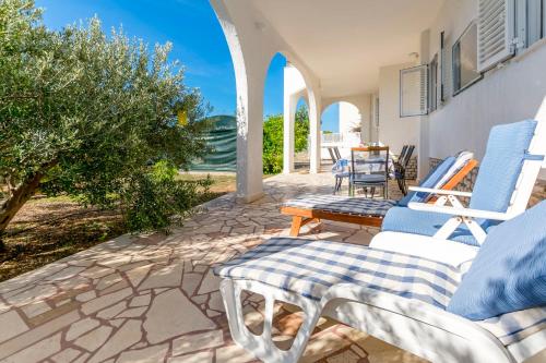 Beachfront Apartments Lozica