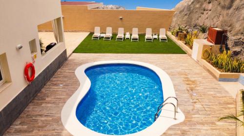 Luxury Villa Masca private heated pool Free Car except Christmas