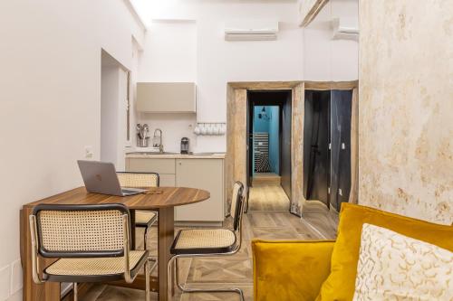 Daplace - Elena Apartment