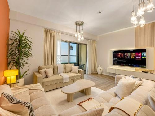 New Luxury Residence Marina View with Beach Access