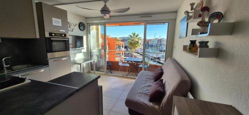 Le Matago A37, studio superbe vue port, clim, parking