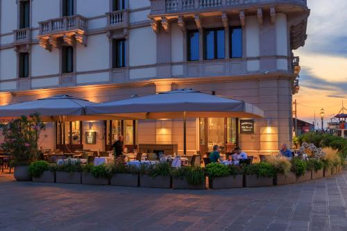 Hotel Grande Italia — Property building