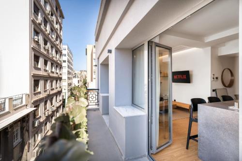 Ofi the Fourth - 2-BR, Central Athens
