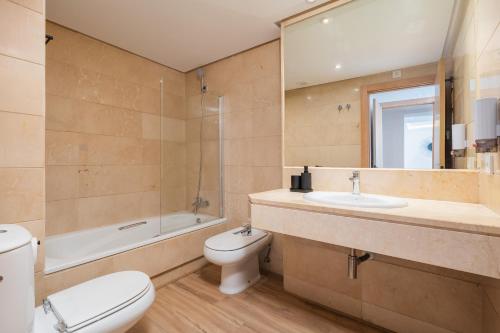 MARBELLA HOME RENTALS - Marina Banus, Puerto Banus, 2BR Renovated, pool & parking
