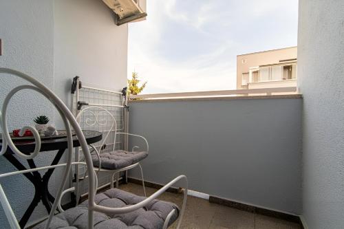 Flexible SelfCheckIns 87 - Parking - Loggia