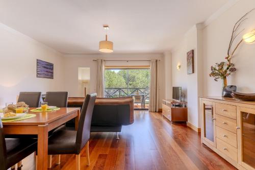 #327 Corcovada Apartment Central Location