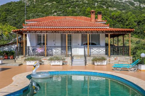 VILLA MITZELOS