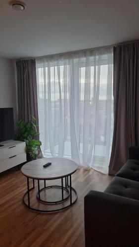 Penthouse height Flat, City View Balcony, Quiet, Free Wifi, Gym & More Minimalistic Home photo 10