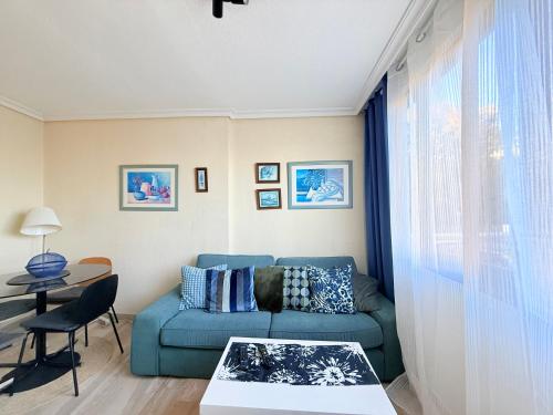 Apartment with Beach Views