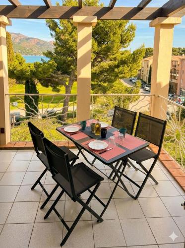 Studio-terrasse avec vue mer-Clim-parking-Draps inclus