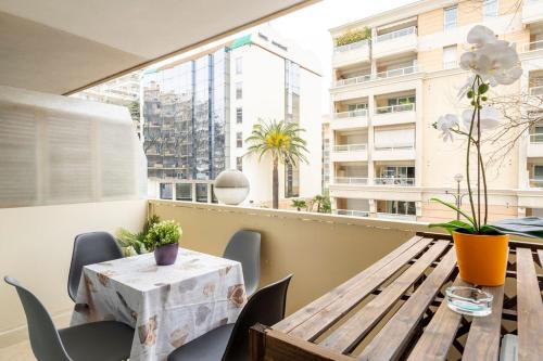 LE ROXANE joli cocon avec petite terrasse