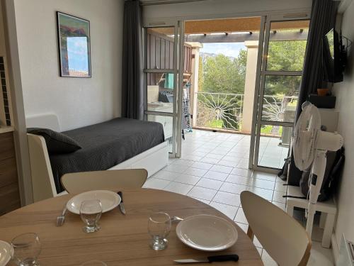 Studio-terrasse avec vue mer-Clim-parking-Draps inclus