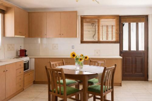 Apartment in Peania (15min from Airport)