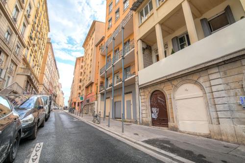 Joli studio climatisé avec terrasse - Lyon centre photo 9