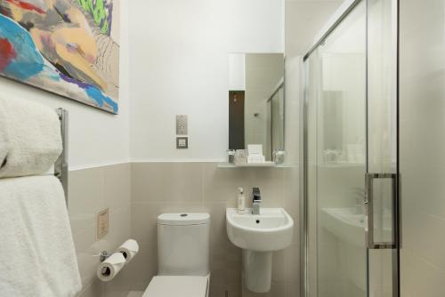 24 Royal Terrace photo 68