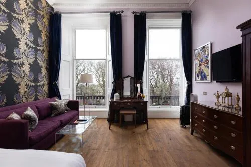 24 Royal Terrace photo 6