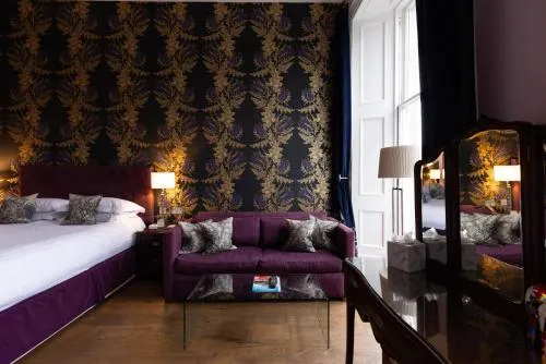 24 Royal Terrace photo 3