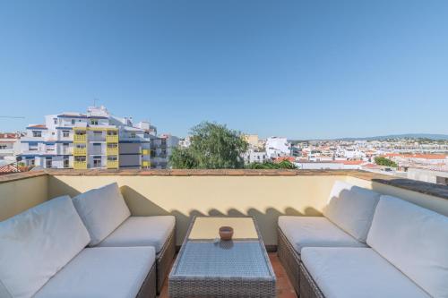 Casa Boodes Parking Pool Garden