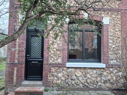 Villa Brique et Silex Terrasse Jardin Parking Rouen