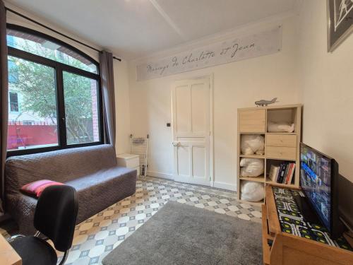Villa Brique et Silex Terrasse Jardin Parking Rouen