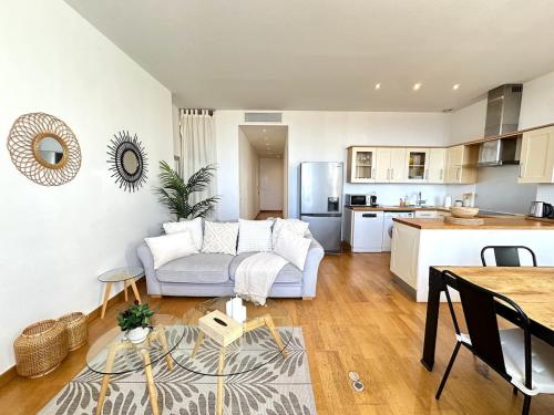 3 bedrooms with sea view - 4 min Palais & beaches