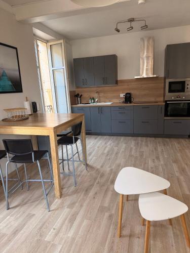 Cuina o zona de cuina de Appartement Hyper Centre Epinal