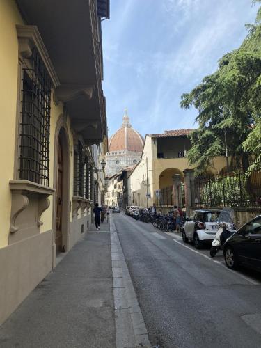 Central Quiet Apartment in Borgo Pinti AC WiFi
