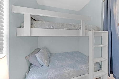 Gulfview Condo #1809 at Laketown Wharf photo 9