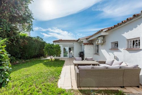 Cozy Villa With Pool In Marbella Nueva Andalucia