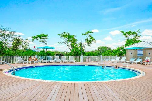 Gulfview Condo #1809 at Laketown Wharf photo 54