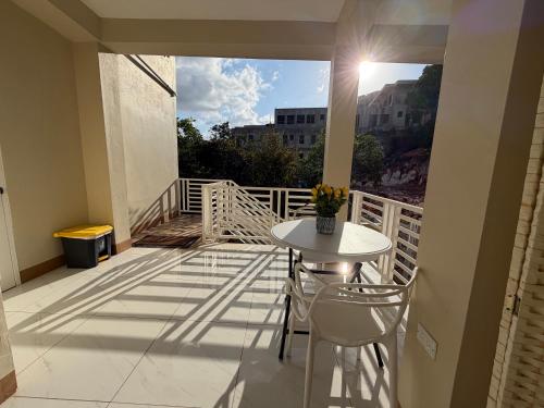 En balkon eller terrasse på 1 BR Love Cube