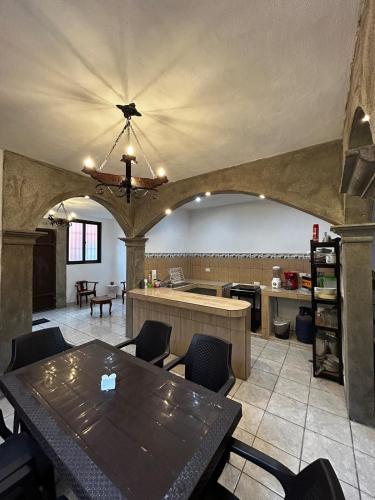 A kitchen or kitchenette at Los Arcos la Ermita