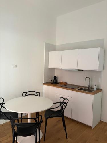 Naples Guest House - Arenella