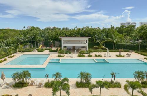 ®{CoralCliffs~Executive} @JuanDolio Pool Gym