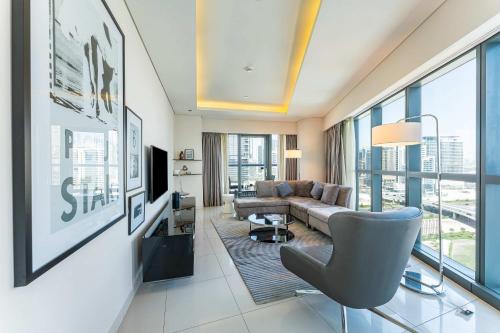 PVH - Damac Paramount Tower B - Upscale 2BR - Near Dubai Mall