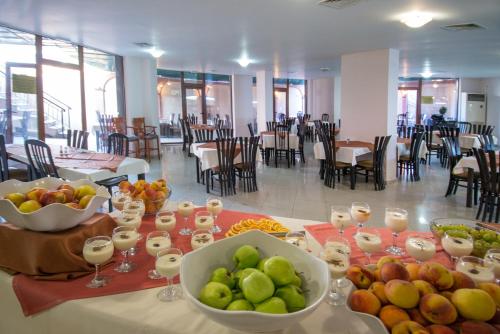 Galeriebild der Unterkunft South Beach Hotel - New Management and Free Beach Access in Zarewo