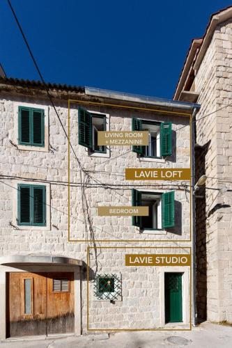 LAVIE STUDIO New Modern and Central studio