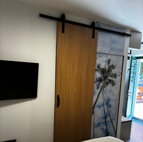 LAVIE STUDIO New Modern and Central studio