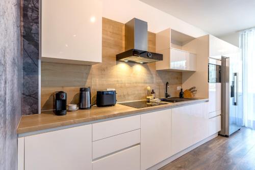 The Island Home - Korkya Luxury Apartments - free garage parking