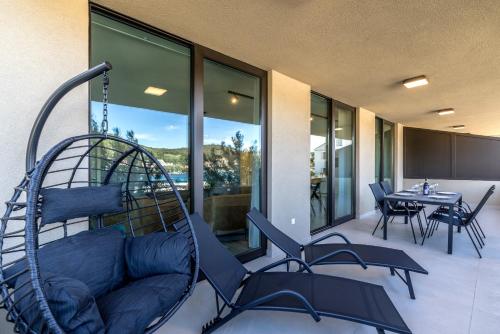 The Island Home - Korkya Luxury Apartments - free garage parking