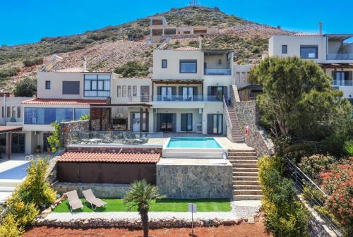 Elounda three bedroom villa